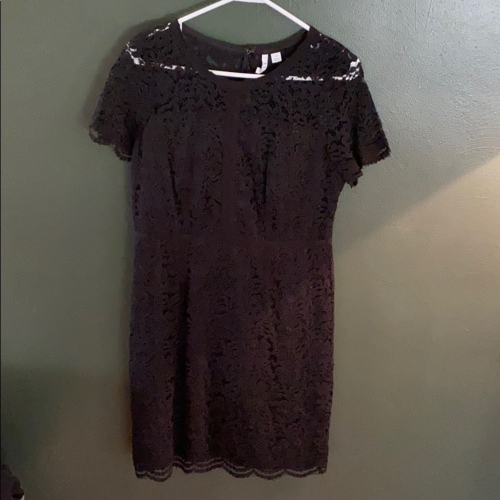 Elle lace dress